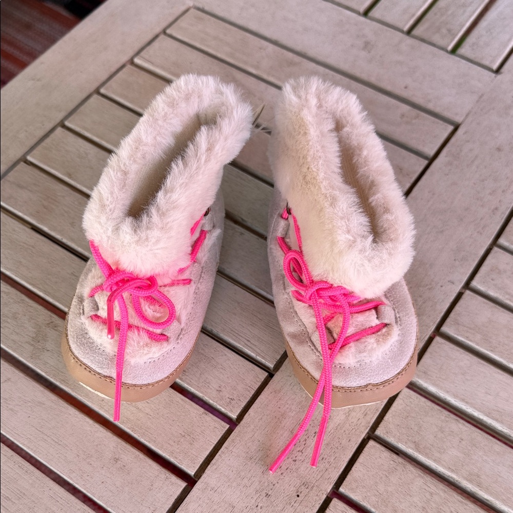 Gap NWT Booties